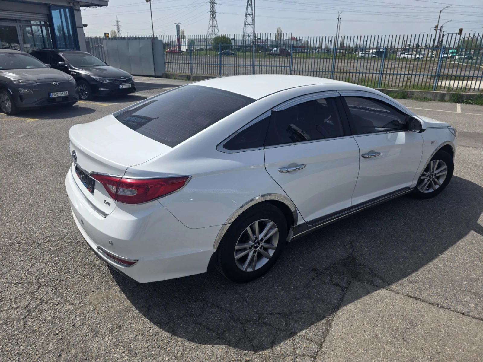 Hyundai Sonata  Налична, реални км, лизинг, гаранция, сервиз - изображение 4