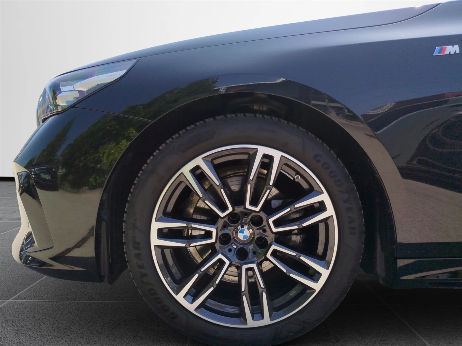 BMW 520 XDRIVE - изображение 5