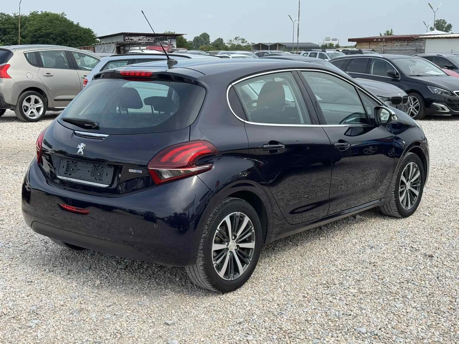 Peugeot 208 1.6HDI - изображение 4
