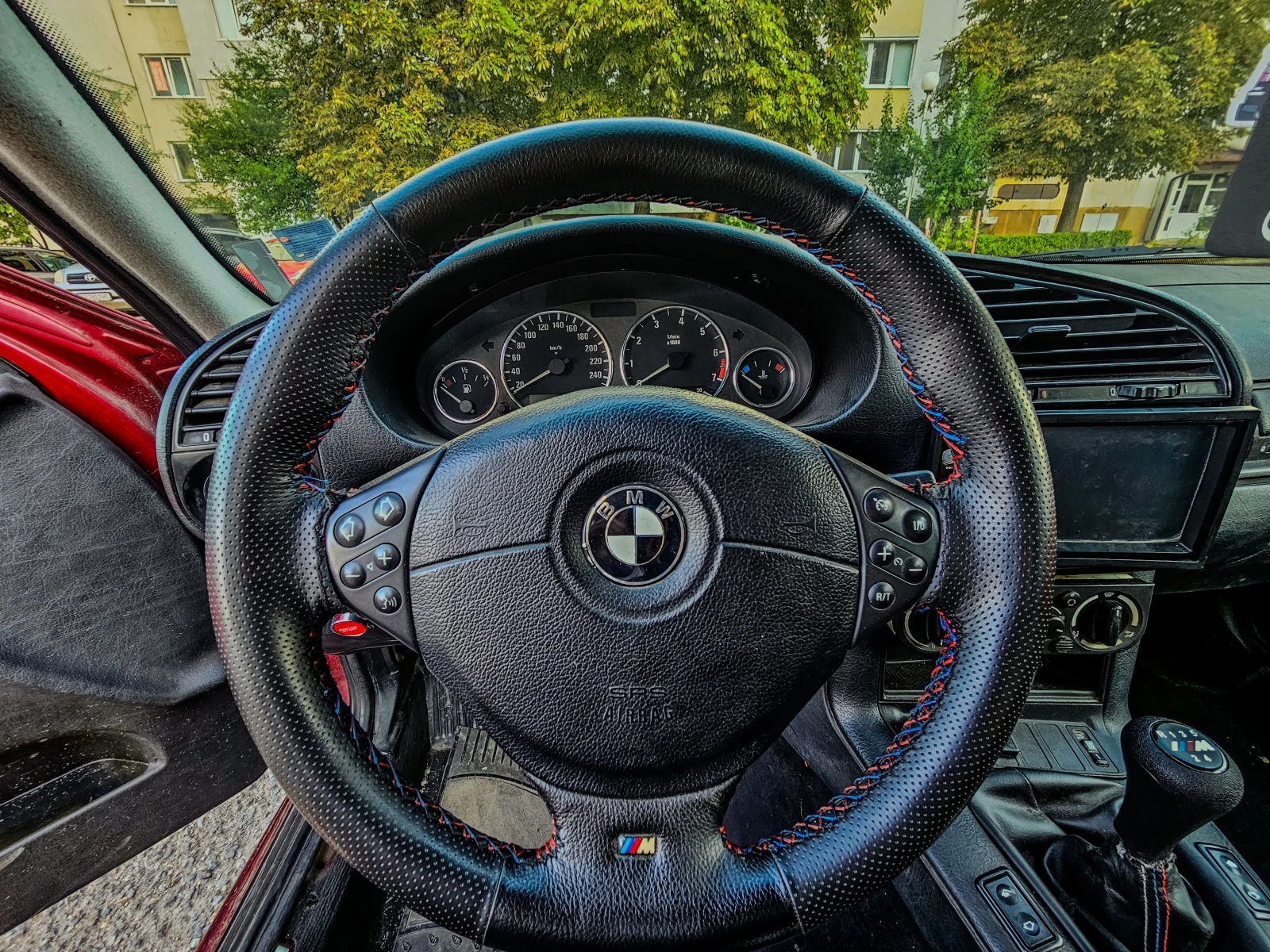 BMW 320  - изображение 5
