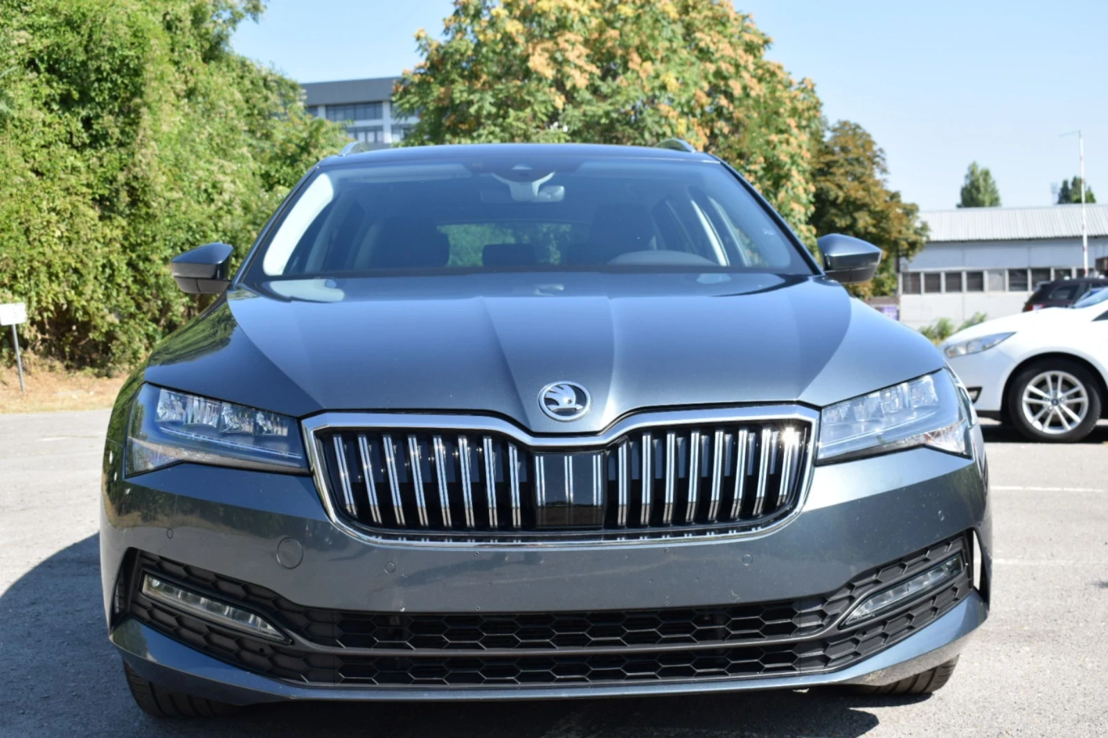 Skoda Superb 2.0TDI ELEGANCE - изображение 3
