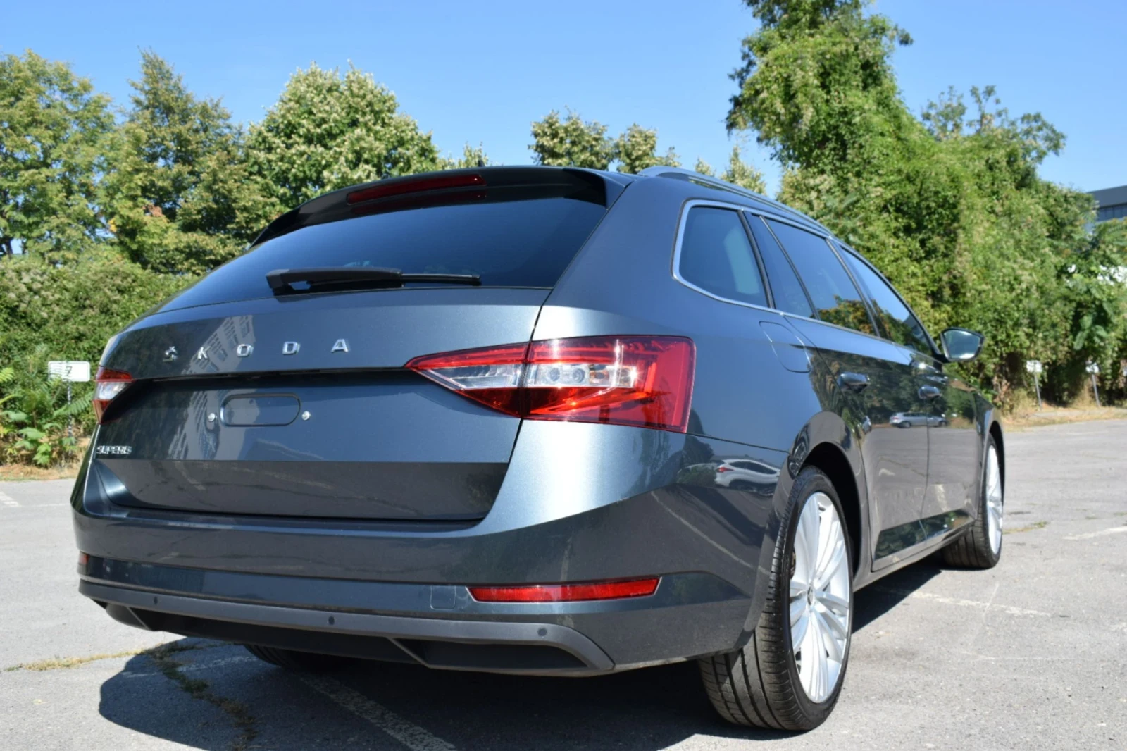 Skoda Superb 2.0TDI ELEGANCE - изображение 5