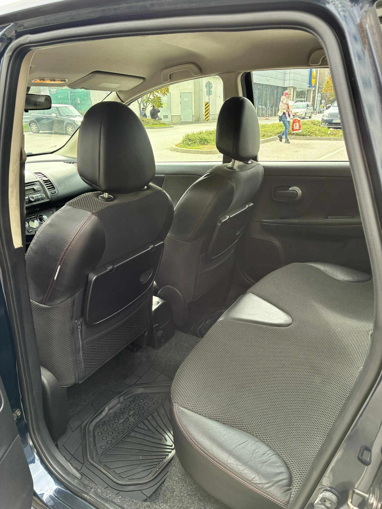 Nissan Note 1.6 - изображение 8