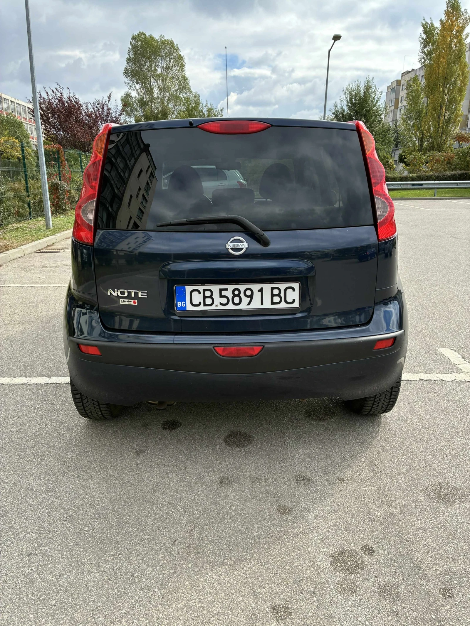 Nissan Note 1.6 - изображение 4