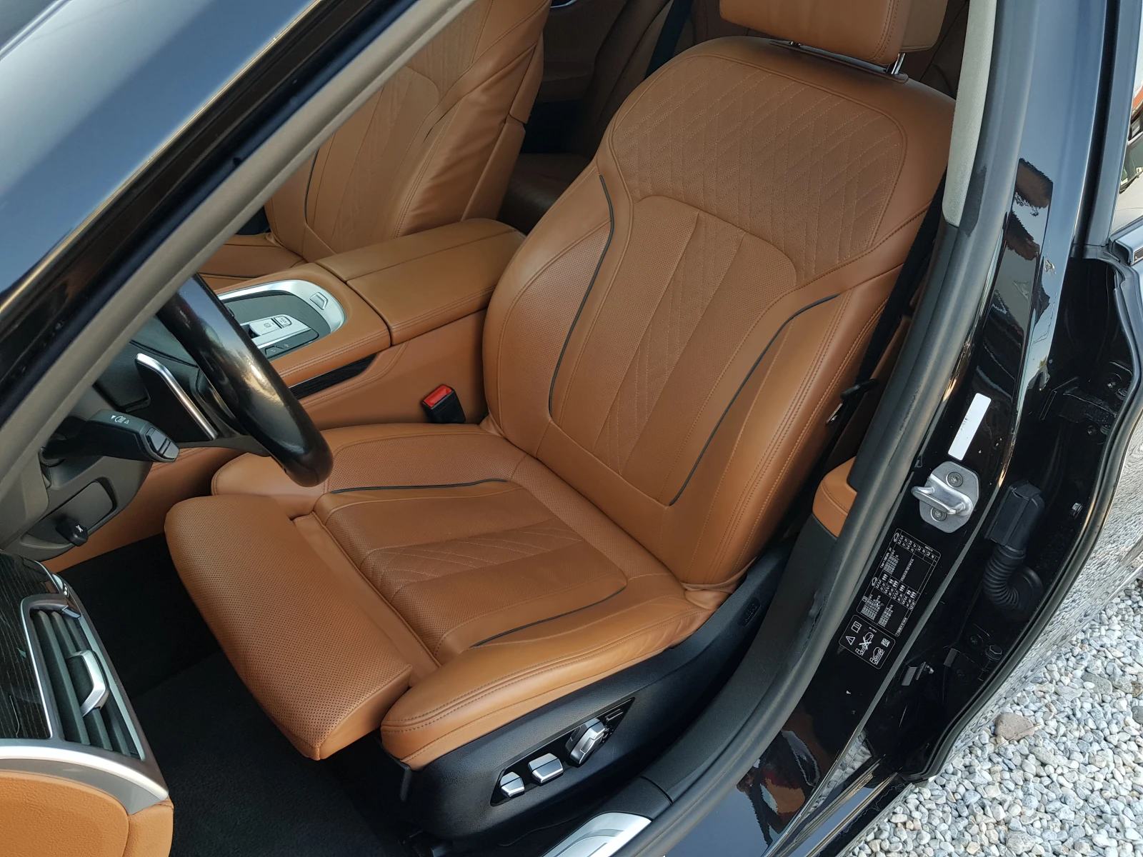 BMW 740 D XDRIVE КЕЙ ЛЕС ВАКУМ ОБДУХВАНЕ ДИСТРОНИК ХЕД ЪП  - изображение 8
