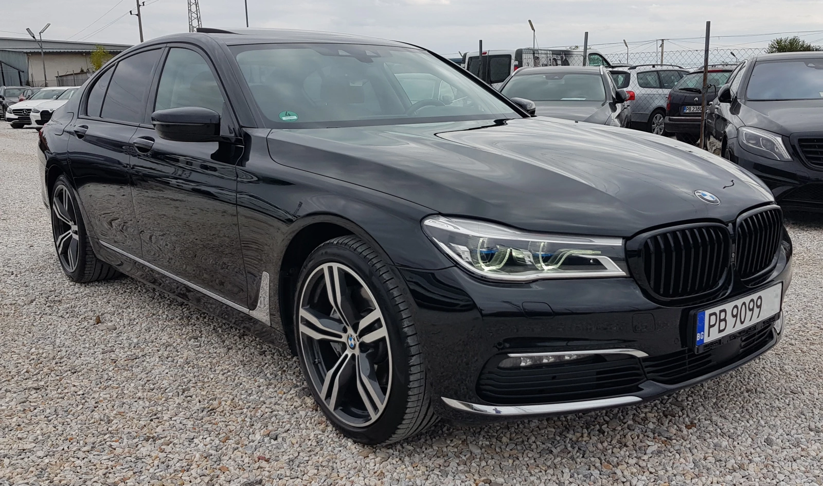 BMW 740 D XDRIVE КЕЙ ЛЕС ВАКУМ ОБДУХВАНЕ ДИСТРОНИК ХЕД ЪП  - изображение 3