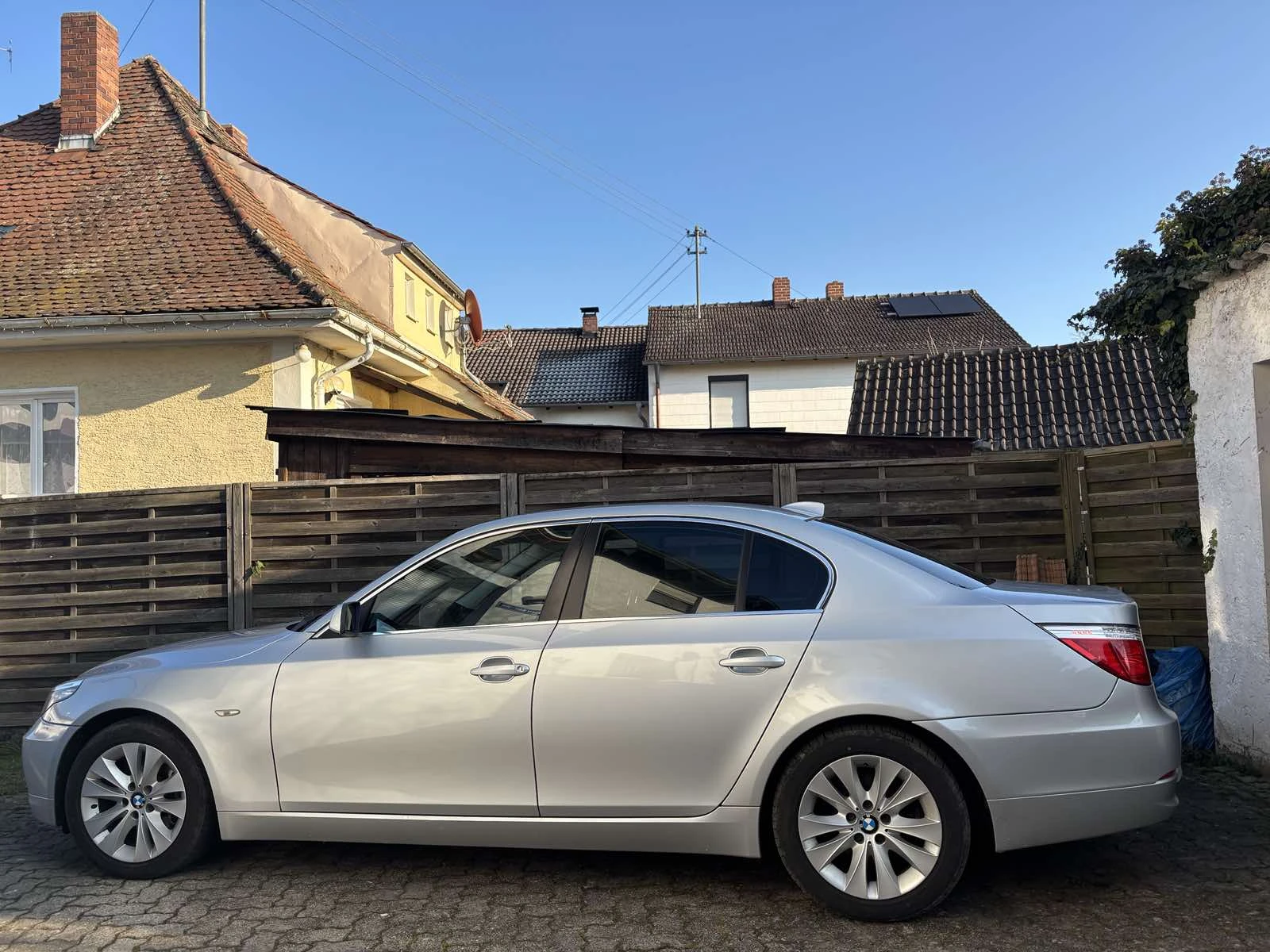 BMW 523 E60 | Mobile.bg � ����������� 1