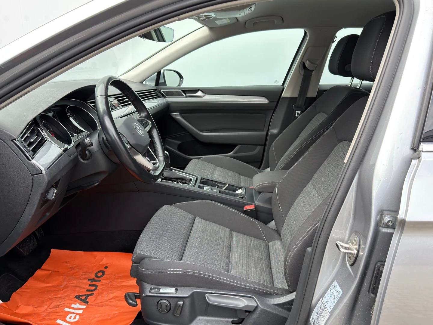 VW Passat Business 2.0 TDI SCR DSG | Mobile.bg � ����������� 5