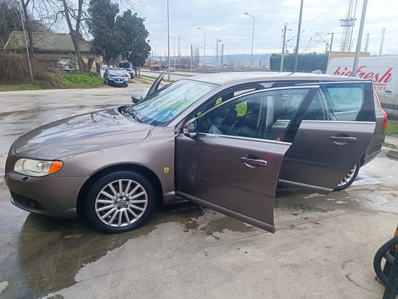 Volvo V70 2.4 D5 185 | Mobile.bg � ����������� 2