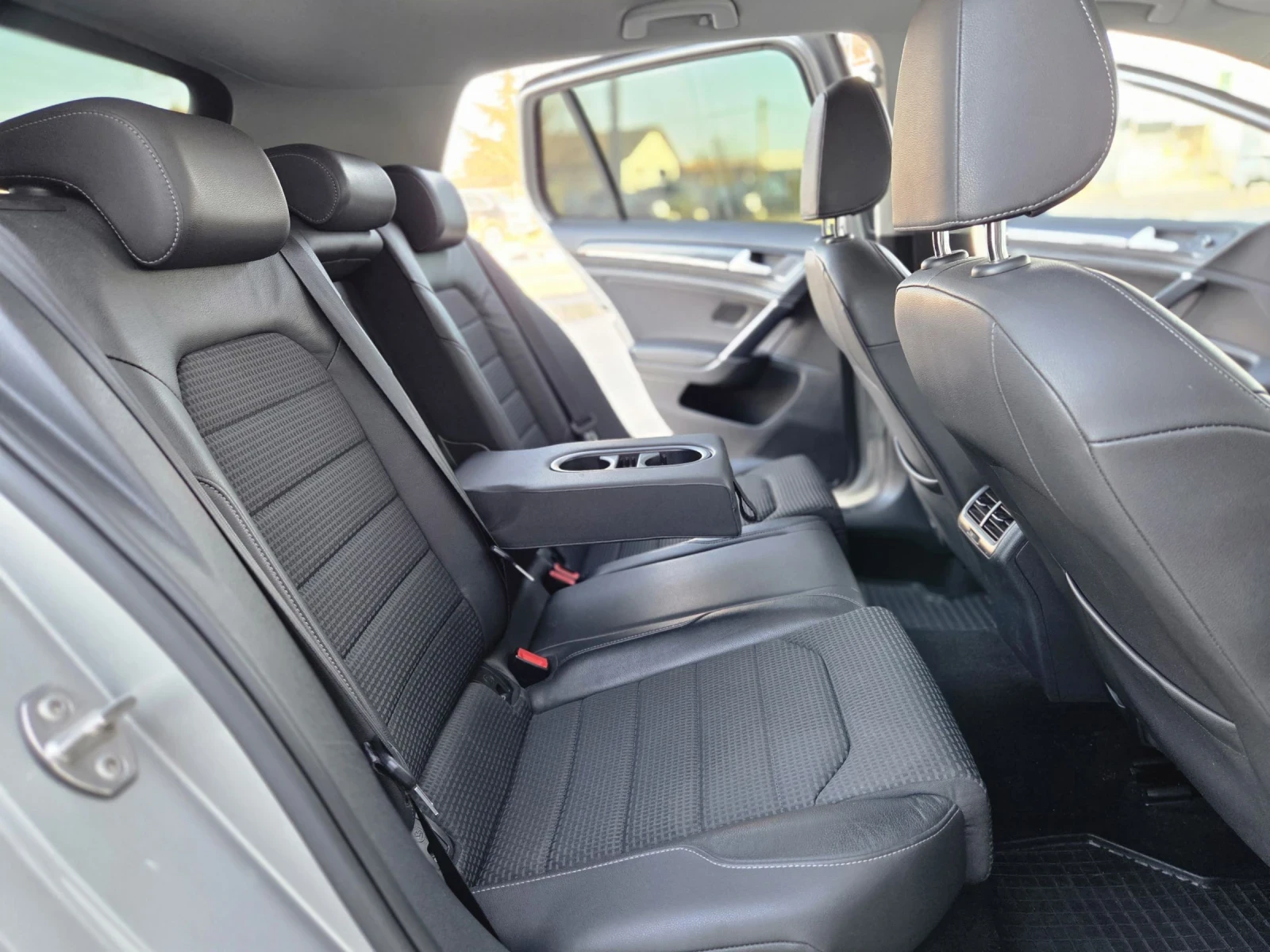 VW Golf 7     2.0TDI   DSG6 АВТОМАТ, снимка 8 - Автомобили и джипове - 53902961