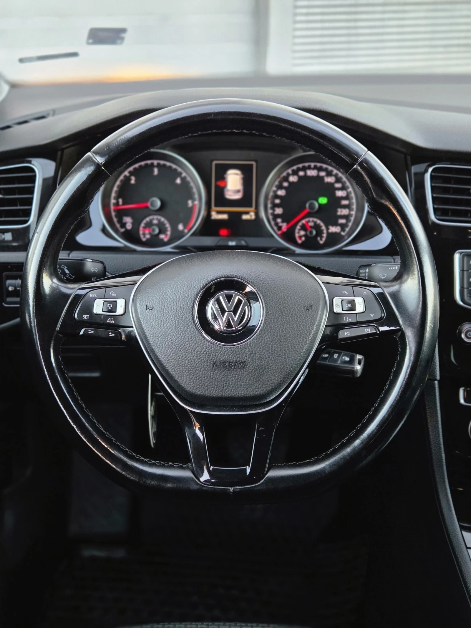 VW Golf 7     2.0TDI   DSG6 АВТОМАТ, снимка 13 - Автомобили и джипове - 53902961