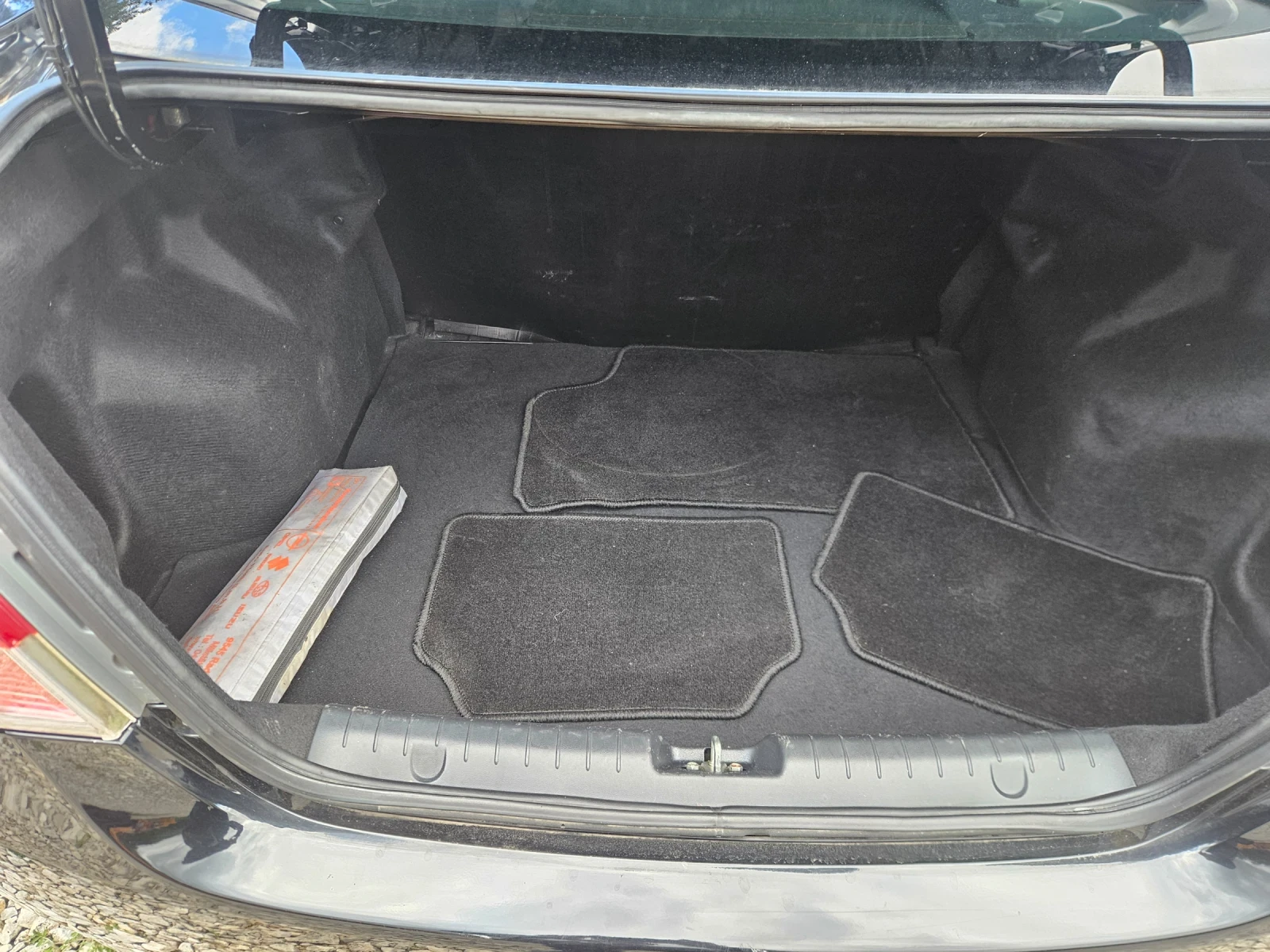 Mitsubishi Attrage 1.2 benzin sedan, снимка 12 - Автомобили и джипове - 54382382