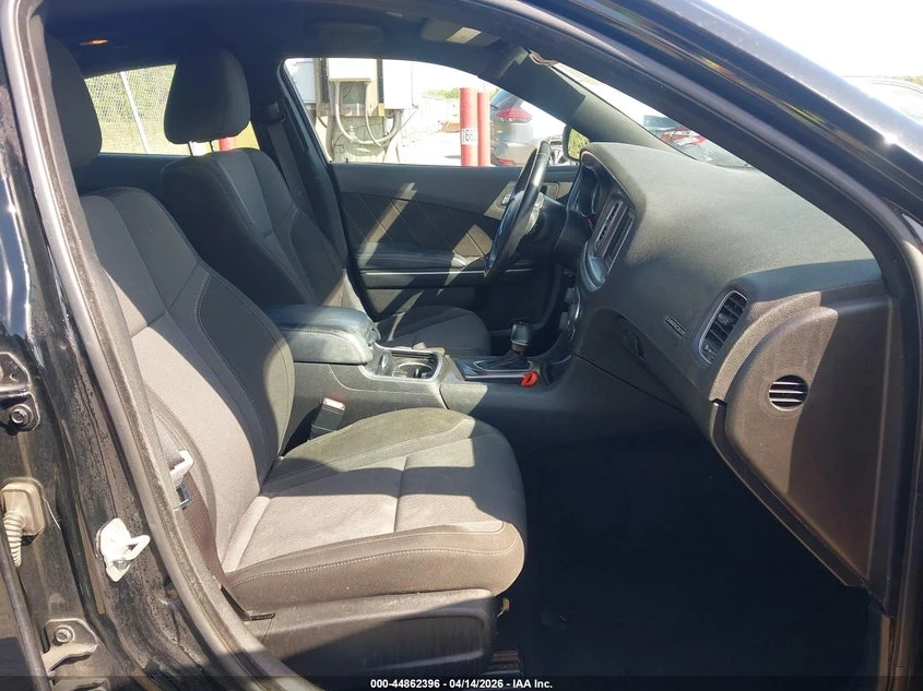 Dodge Charger 3.6l Sxt Rwd, снимка 5 - Автомобили и джипове - 54597921