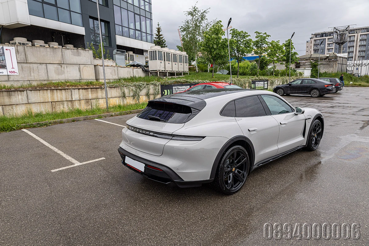 Porsche Taycan 4M SPORT TOURISMO INDIVIDUAL DESIGNO ГАРАНЦИЯ, снимка 8 - Автомобили и джипове - 54647011