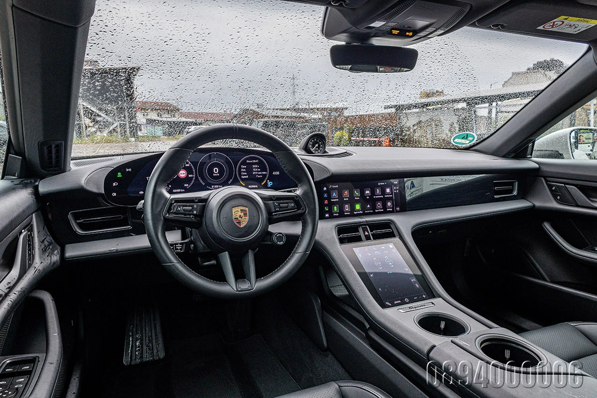 Porsche Taycan 4M SPORT TOURISMO INDIVIDUAL DESIGNO ГАРАНЦИЯ, снимка 10 - Автомобили и джипове - 54647011