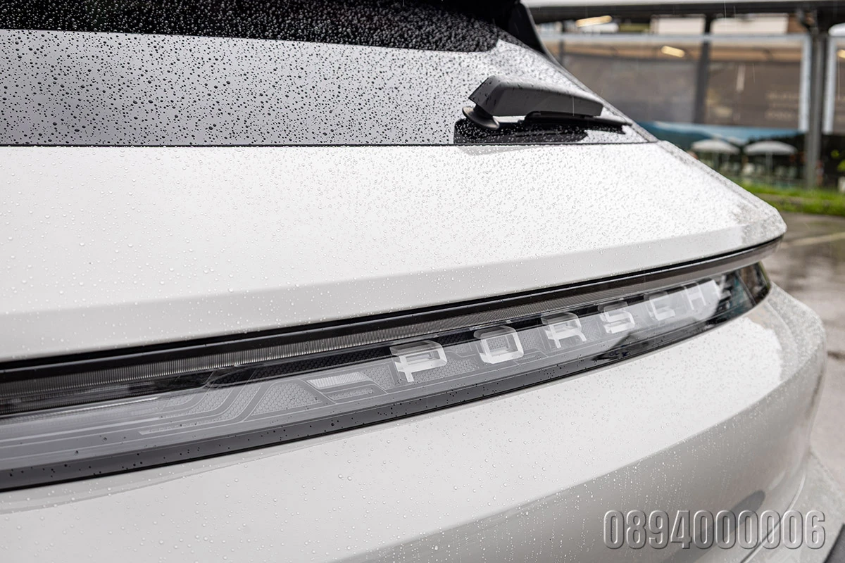 Porsche Taycan 4M SPORT TOURISMO INDIVIDUAL DESIGNO ГАРАНЦИЯ, снимка 9 - Автомобили и джипове - 54647011