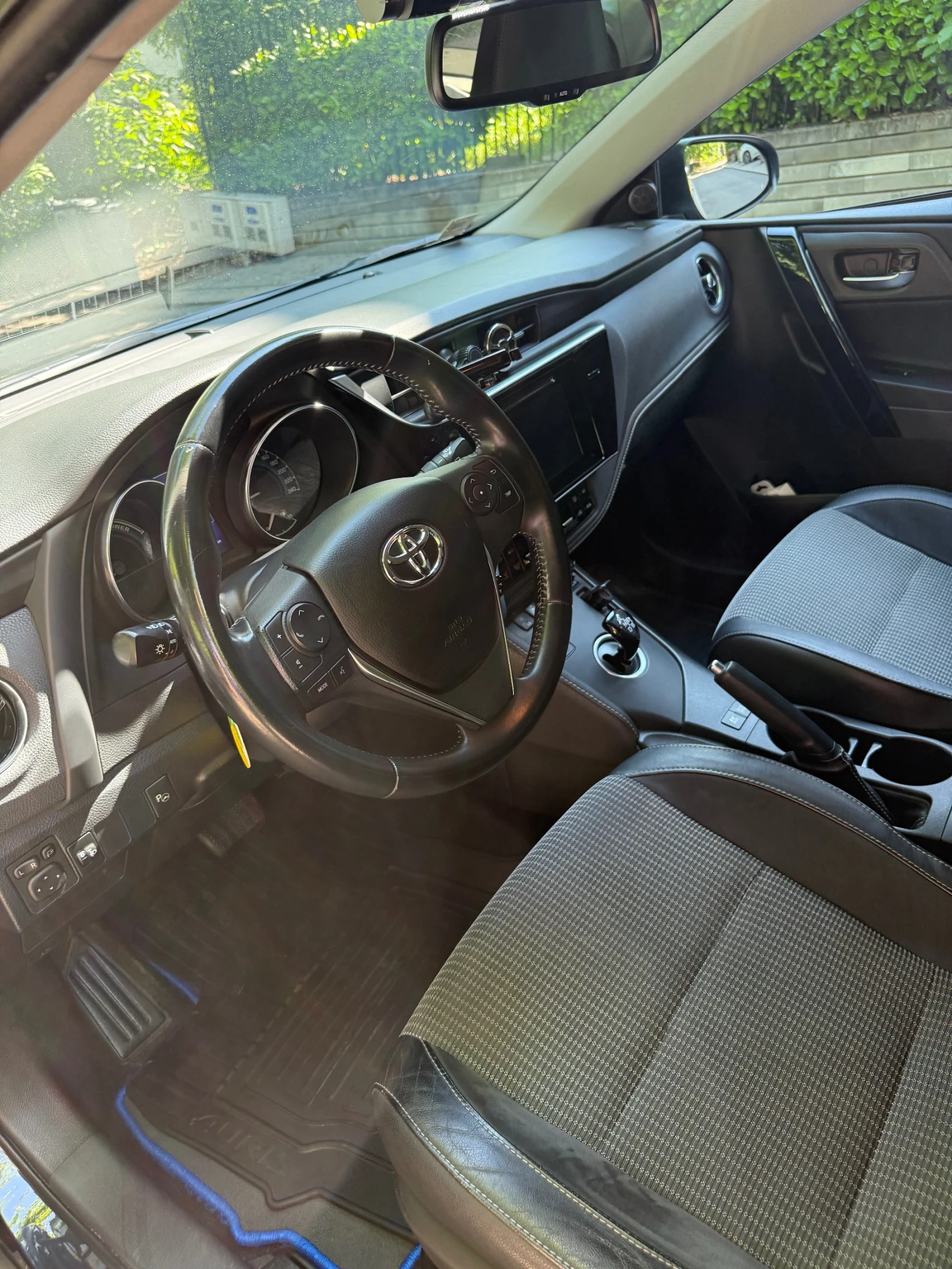 Toyota Auris Toyota Auris tauring sport hybrid , снимка 7 - Автомобили и джипове - 54891591