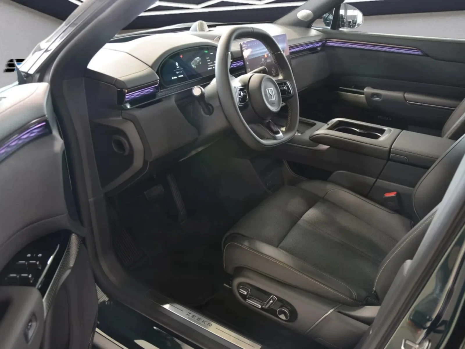 Zeekr 7X AWD 100KWH 646КС. ЧИСТО НОВ COMFORT ПАКЕТ, снимка 9 - Автомобили и джипове - 55433961