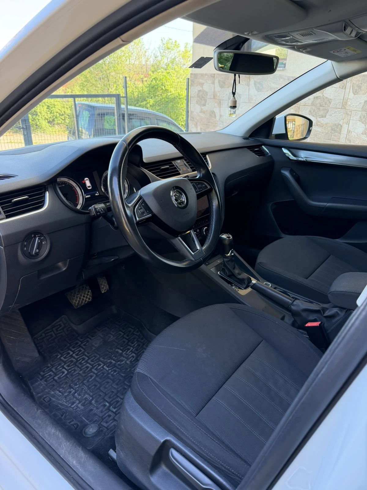 Skoda Octavia G-TEC, снимка 8 - Автомобили и джипове - 55530514