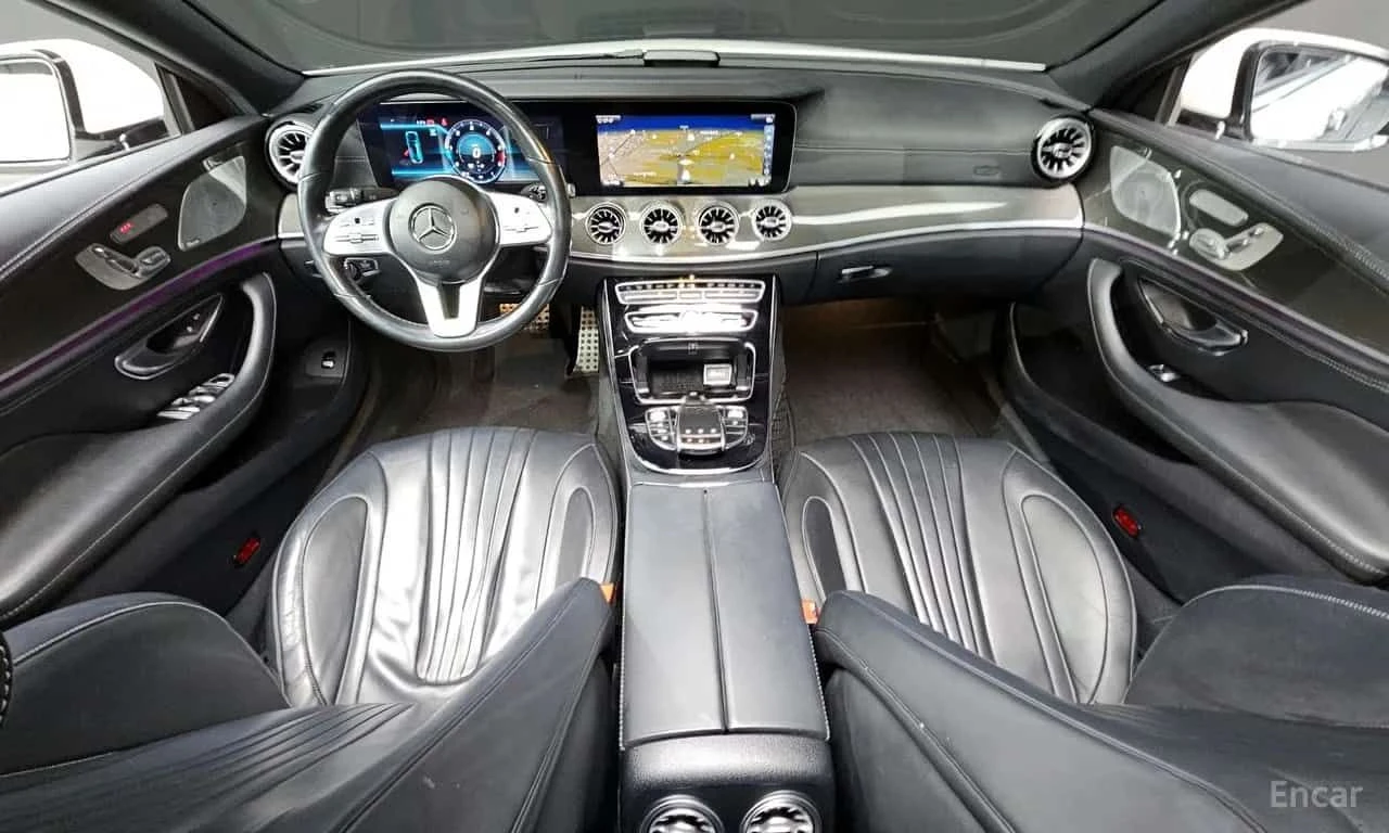 Mercedes-Benz CLS * CLS300d AMG Line * CARFAX * ЦЕНА ДО БГ, снимка 7 - Автомобили и джипове - 55559420