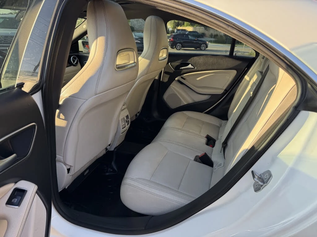 Mercedes-Benz CLA 250 4MATIC* АвтоКредит* (ЦЕНА ДО БГ), снимка 16 - Автомобили и джипове - 55578190