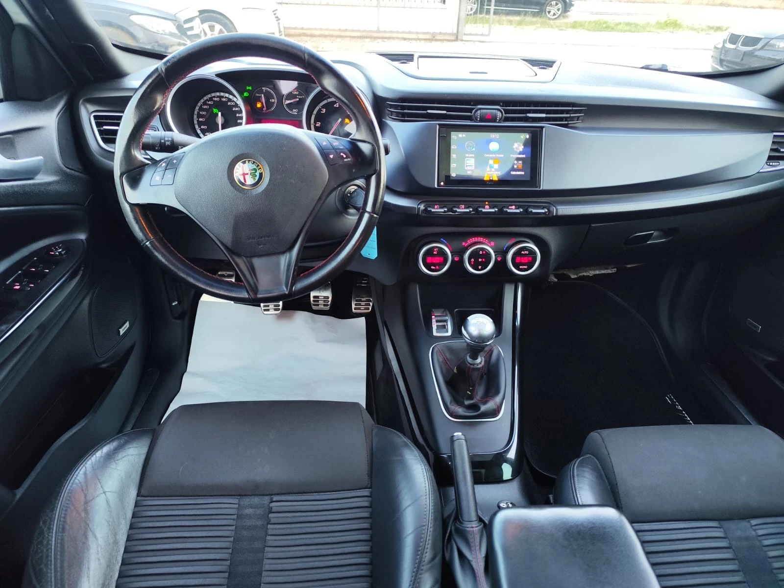 Alfa Romeo Giulietta 2.0 дизел 140 коня Италия, снимка 9 - Автомобили и джипове - 55707026