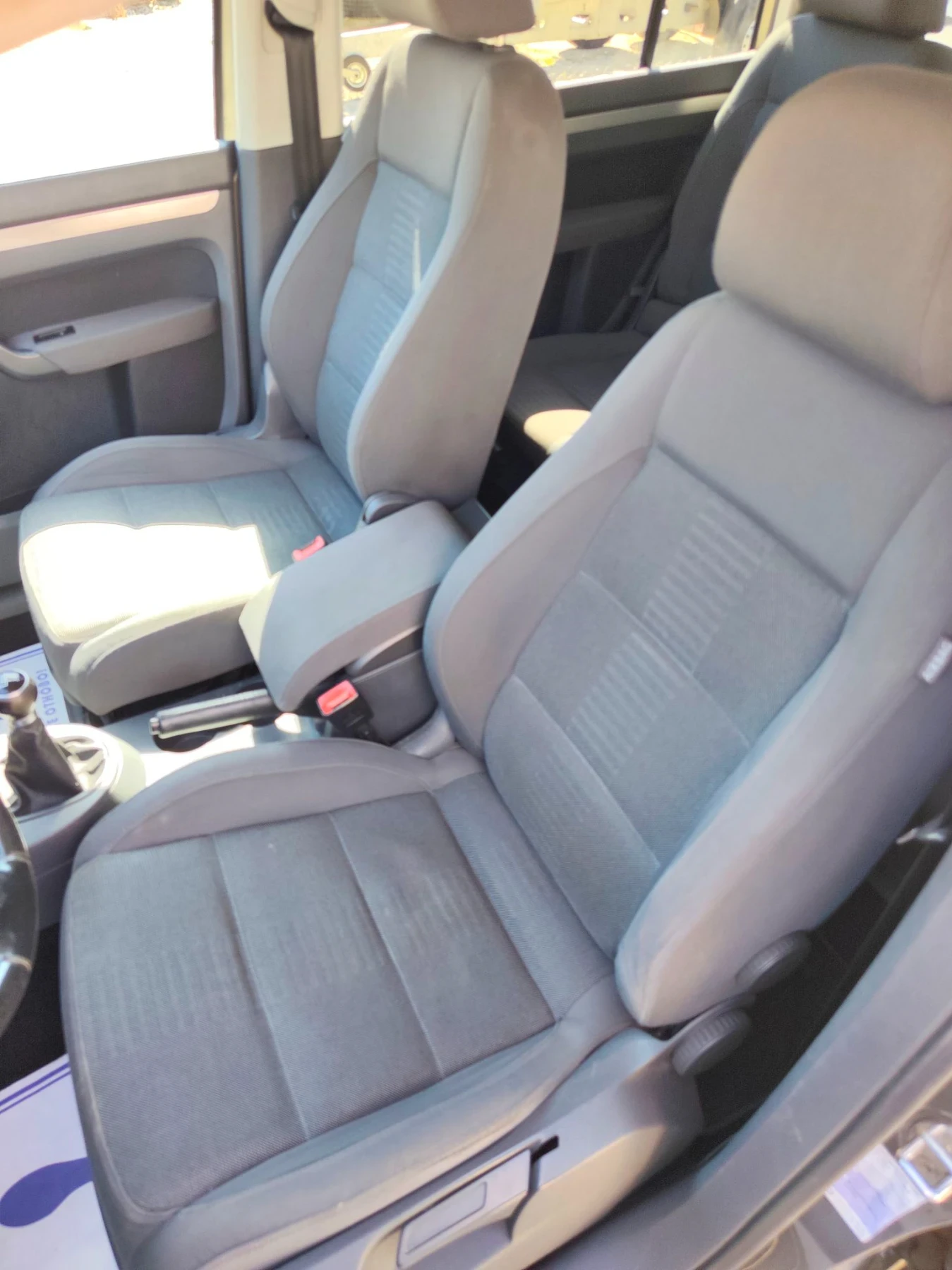 VW Touran FULL Highline 1.9, снимка 9 - Автомобили и джипове - 55968961