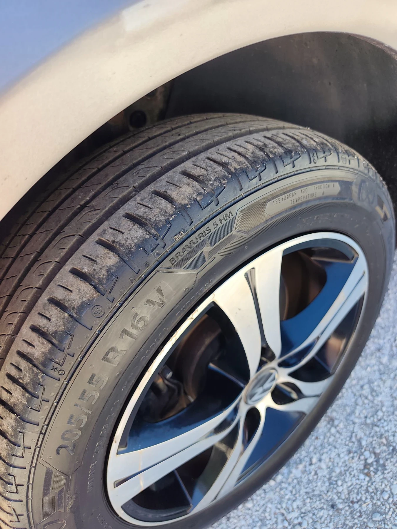 VW Touran FULL Highline 1.9, снимка 6 - Автомобили и джипове - 55968961