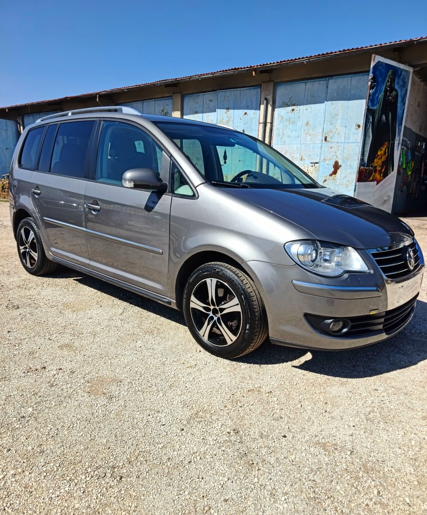 VW Touran FULL Highline 1.9, снимка 15 - Автомобили и джипове - 55968961