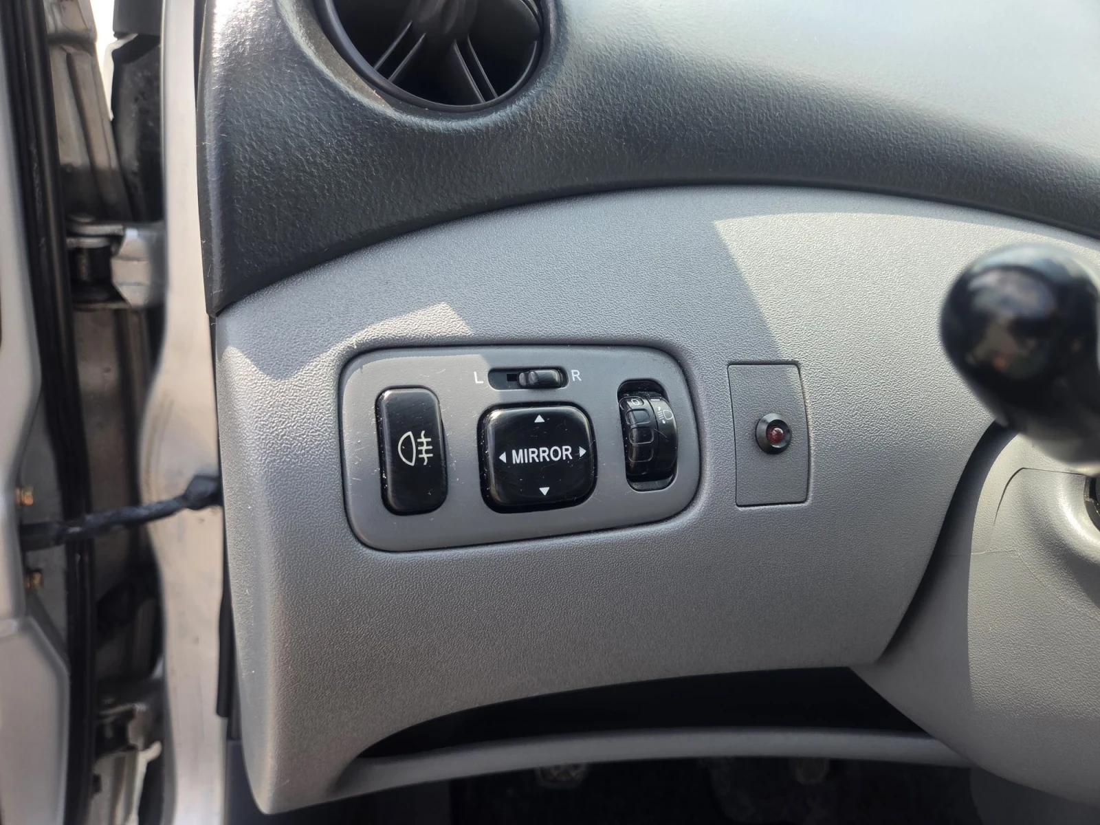 Toyota Yaris, снимка 8 - Автомобили и джипове - 55982042