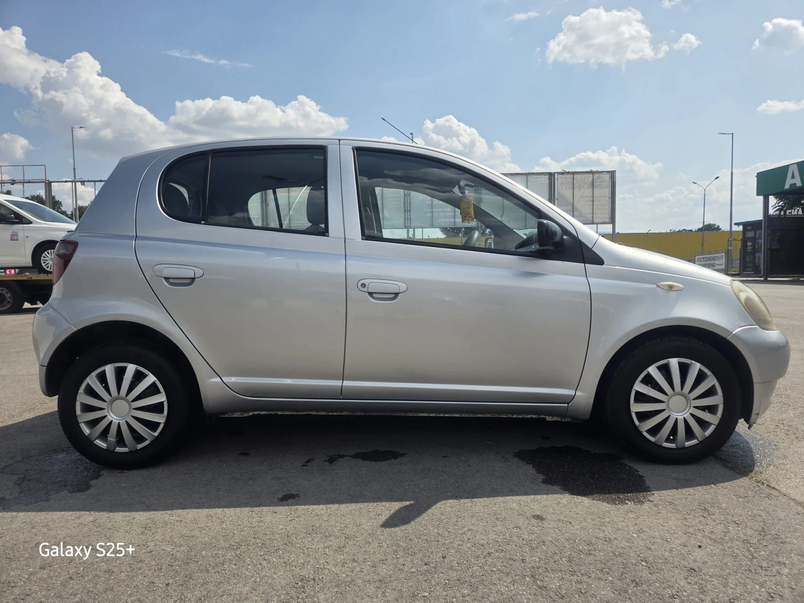 Toyota Yaris, снимка 15 - Автомобили и джипове - 55982042
