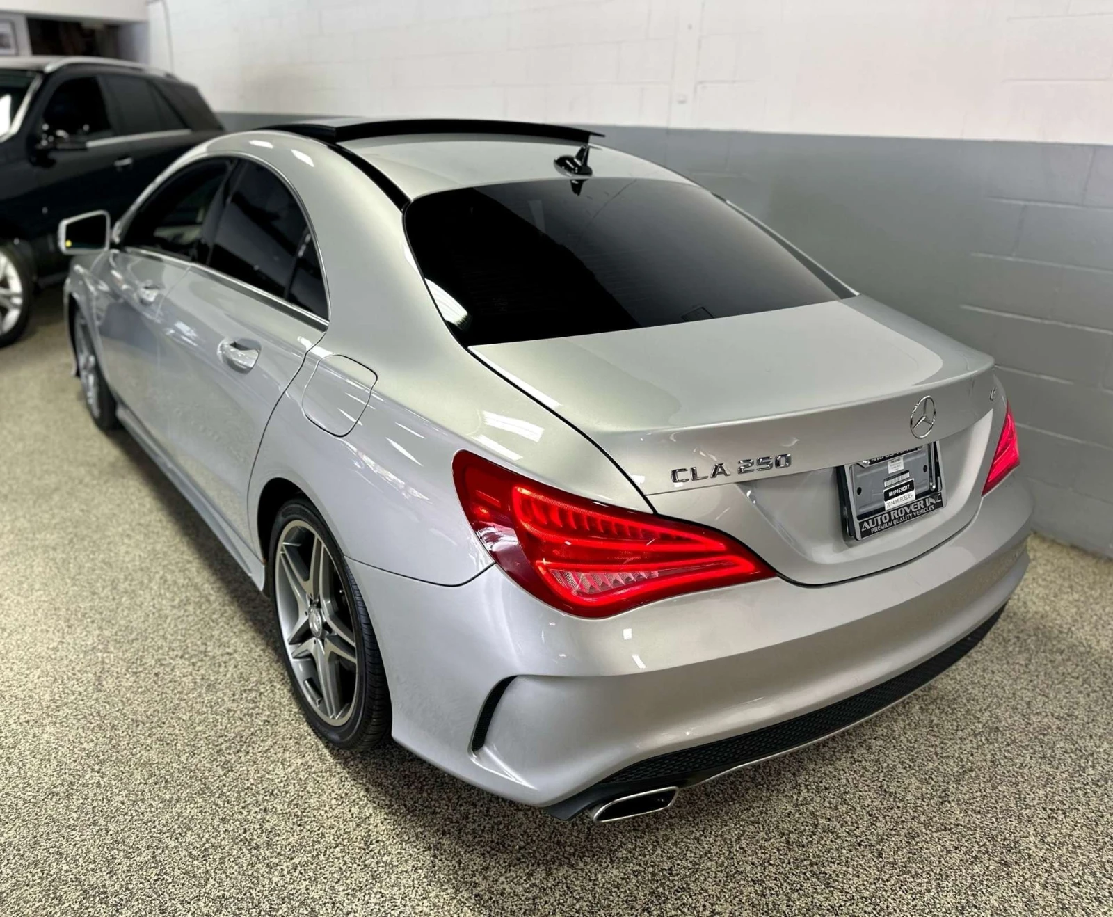 Mercedes-Benz CLA 250 4MATIC/SUNROOF/AMG PACKAGE/PARKING SENSORS  CARFAX, снимка 5 - Автомобили и джипове - 55982352