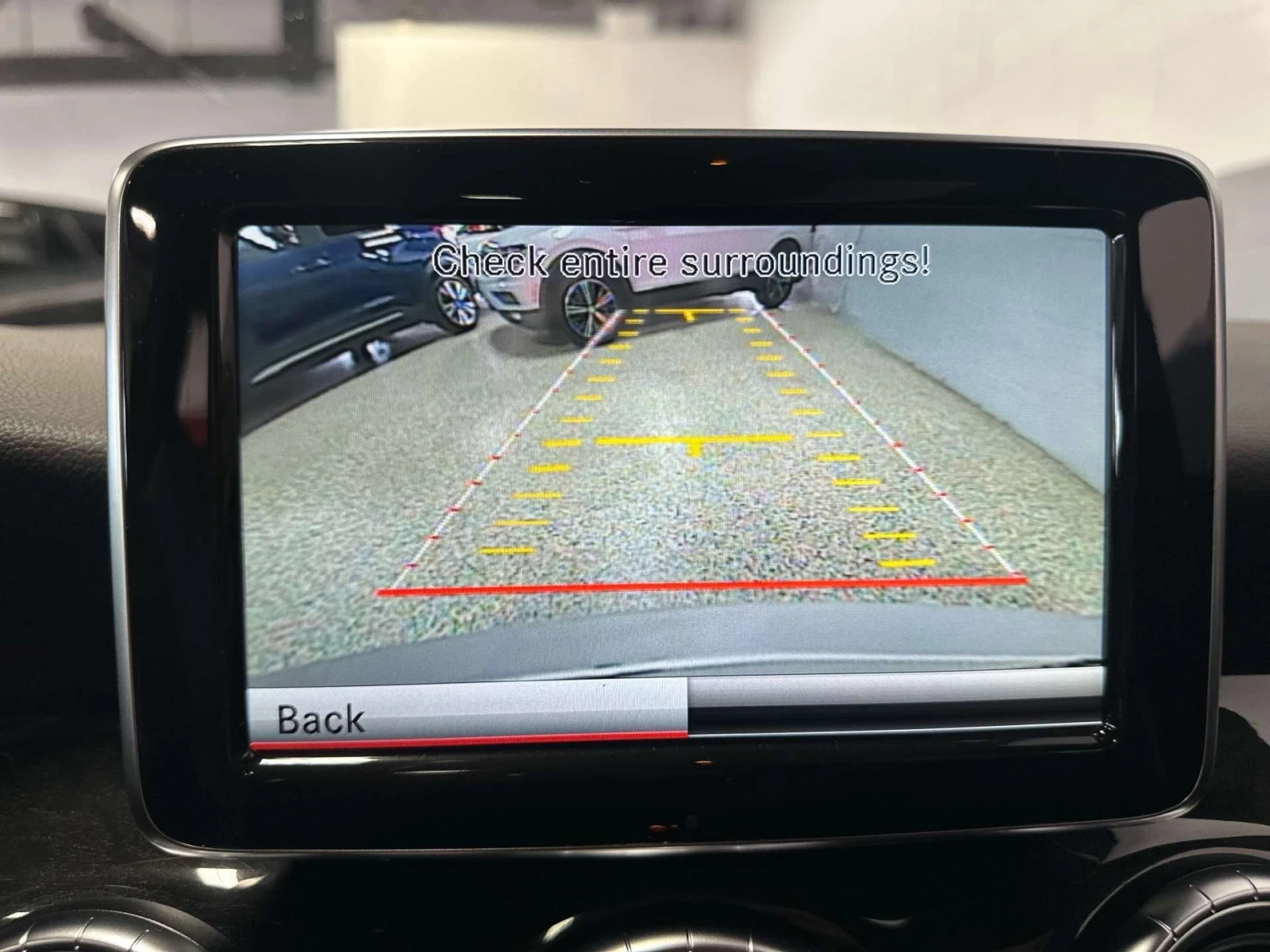 Mercedes-Benz CLA 250 4MATIC/SUNROOF/AMG PACKAGE/PARKING SENSORS  CARFAX, снимка 14 - Автомобили и джипове - 55982352
