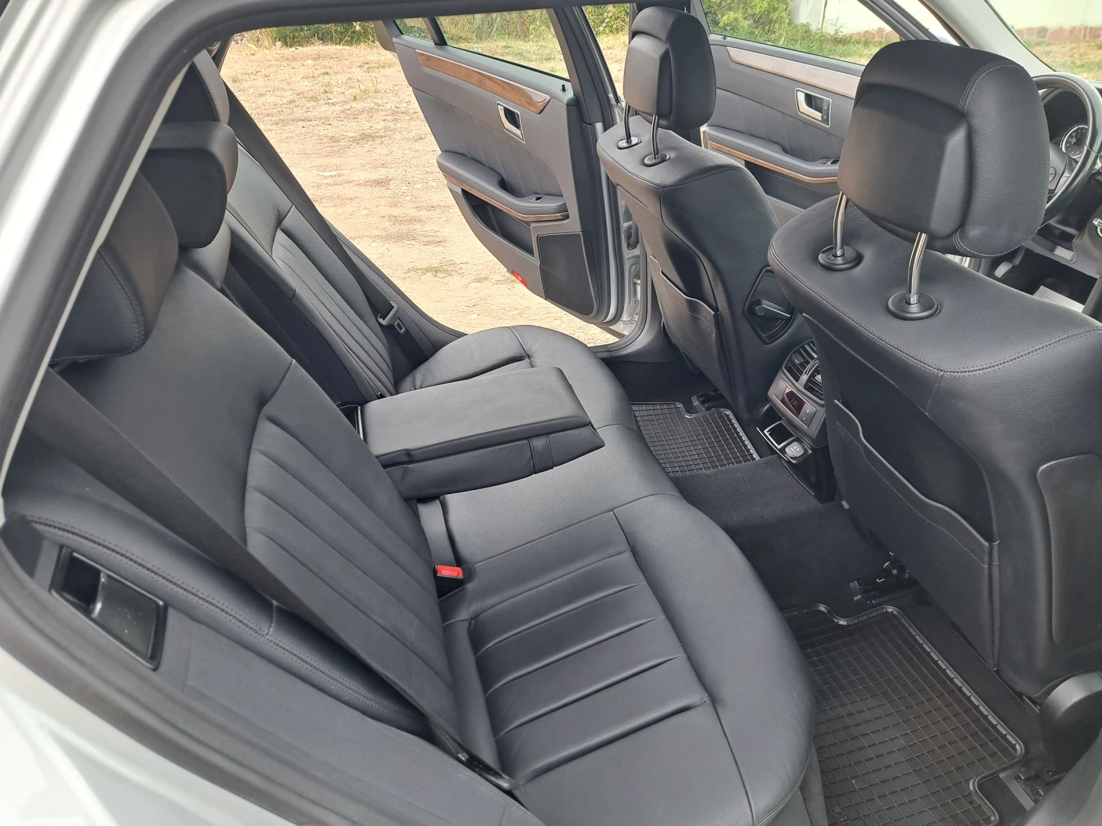 Mercedes-Benz E 350 CGi 292 KS.Elegans DISTRONIC , снимка 13 - Автомобили и джипове - 56221356