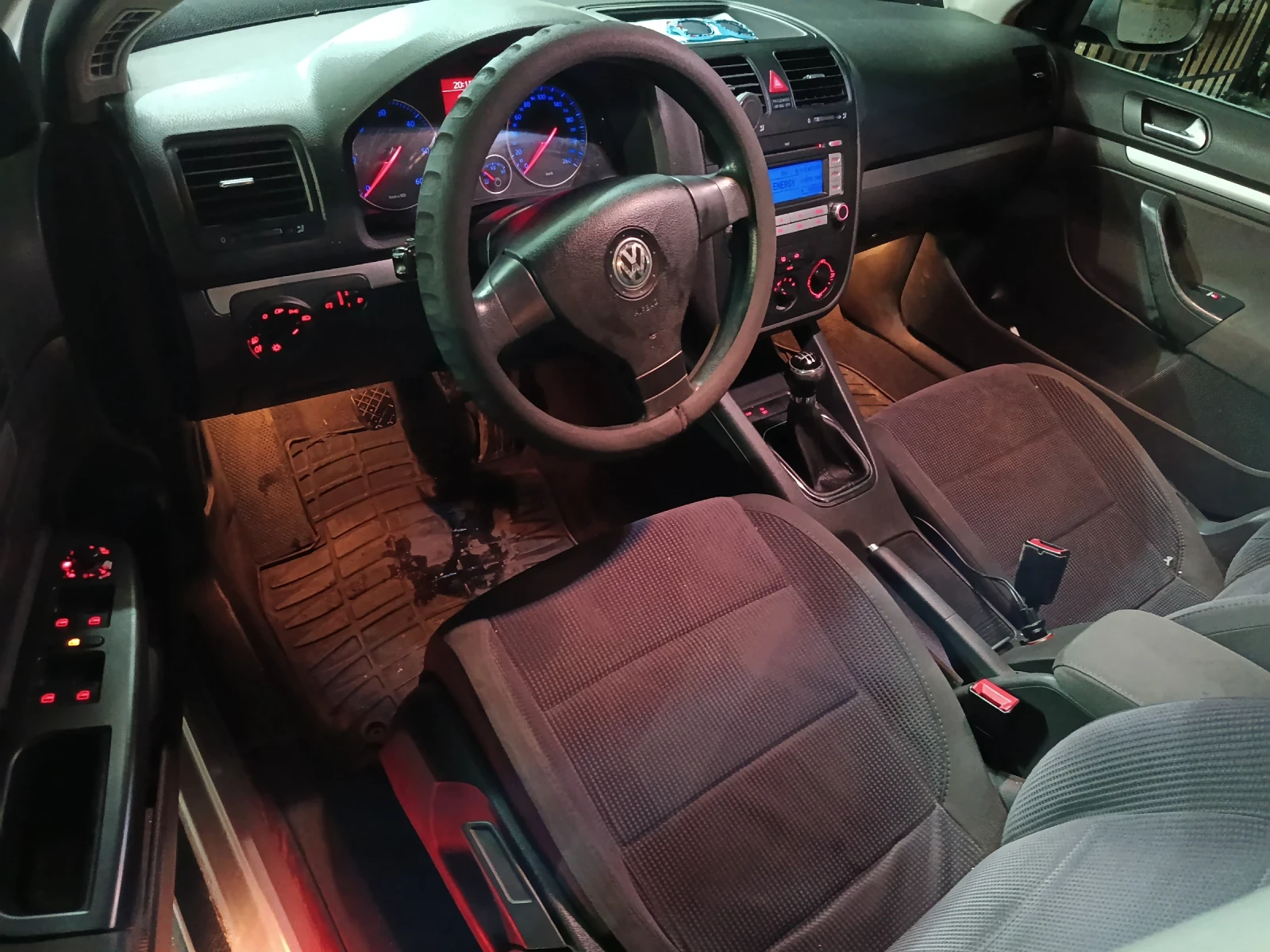 VW Jetta 1.9TDI  -105, снимка 4 - Автомобили и джипове - 56450366