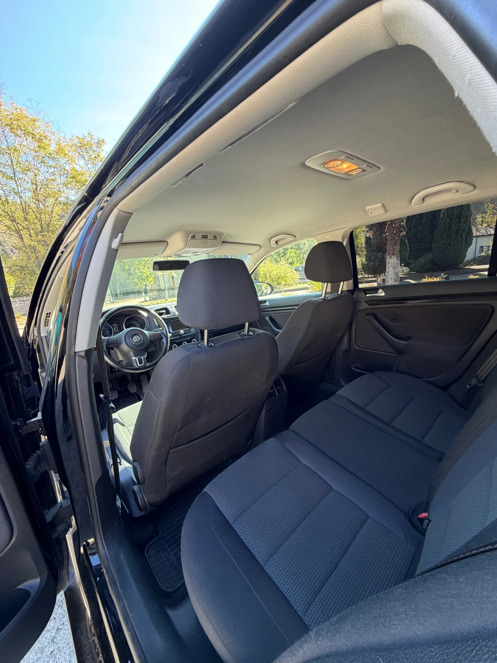 VW Golf 1.6tdi, снимка 7 - Автомобили и джипове - 56584299