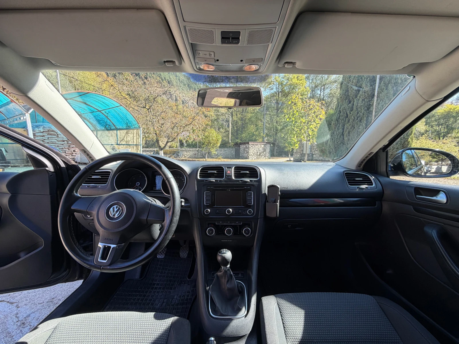VW Golf 1.6tdi, снимка 5 - Автомобили и джипове - 56584299