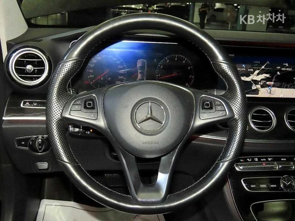 Mercedes-Benz E 300 4Matic  / Exclusive | Mobile.bg � ����������� 7