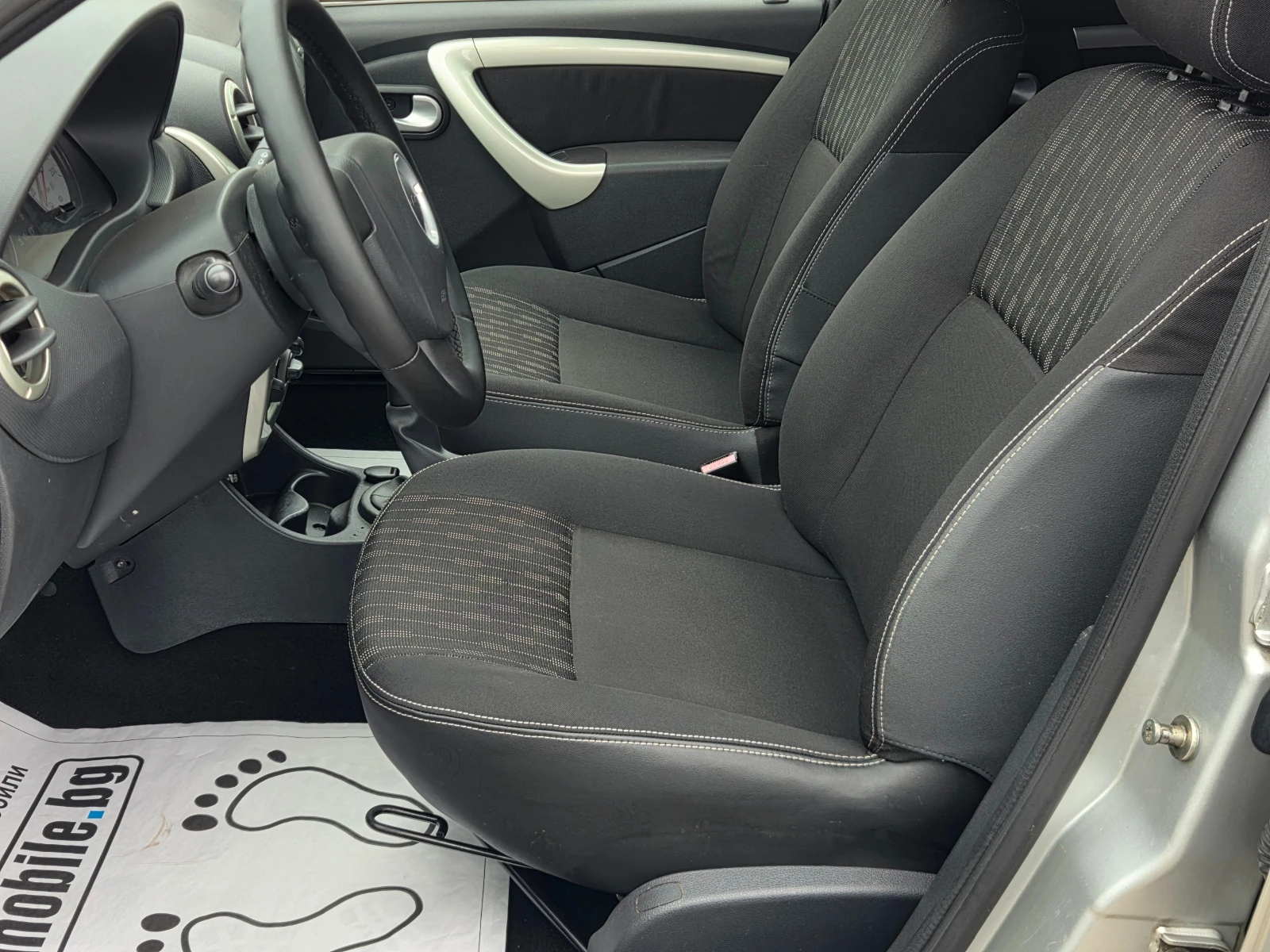 Dacia Logan 1.6, снимка 10 - Автомобили и джипове - 56650776