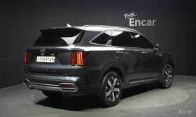 Kia Sorento 2.2 4x4| 360| DIST| НАДУВАНЕ| ОБДУХВАНЕ, снимка 2