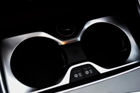 BMW X6 M50i* Laser* 360* Подгрев* Pano* Масаж - 99800 лв. / 51026.93 € - 77100012 12