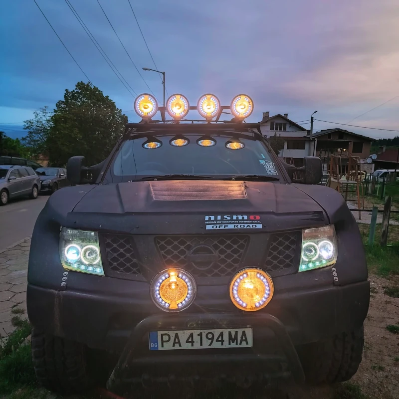 Nissan Navara Нисан Навара 2.5, снимка 1 - Автомобили и джипове - 47202393