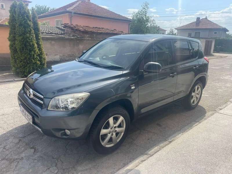 Toyota Rav4, снимка 4 - Автомобили и джипове - 47999707