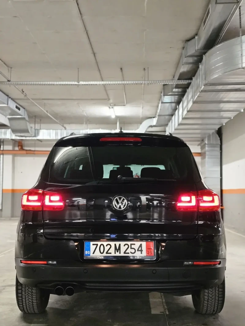 VW Tiguan 2.0tdi /4x4/Off Road пакет / Bi Xenon / Перфектна , снимка 4 - Автомобили и джипове - 49202878