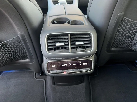 Mercedes-Benz GLS 63 AMG 4Matic+ = Premium Plus = Гаранция, снимка 11 - Автомобили и джипове - 53156554