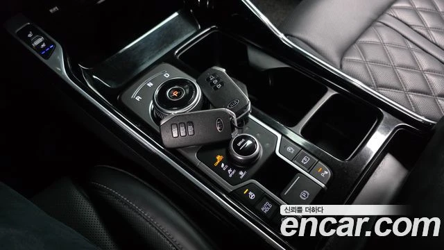 Kia Sorento 2.2 4x4| 360| DIST| НАДУВАНЕ| ОБДУХВАНЕ, снимка 8 - Автомобили и джипове - 55817777