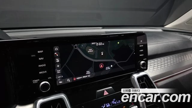 Kia Sorento 2.2 4x4| 360| DIST| НАДУВАНЕ| ОБДУХВАНЕ, снимка 13 - Автомобили и джипове - 55817777
