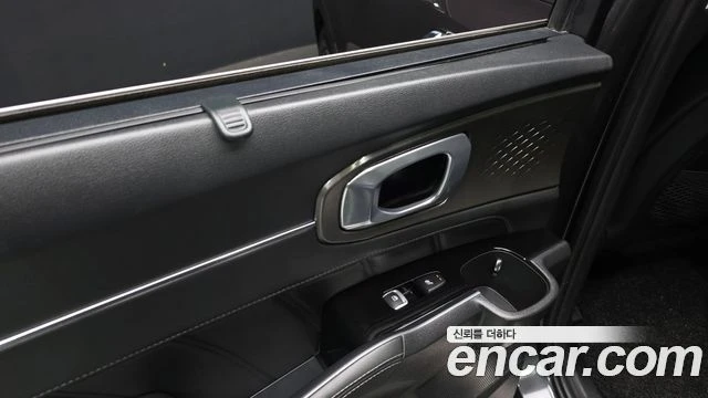 Kia Sorento 2.2 4x4| 360| DIST| НАДУВАНЕ| ОБДУХВАНЕ, снимка 15 - Автомобили и джипове - 55817777