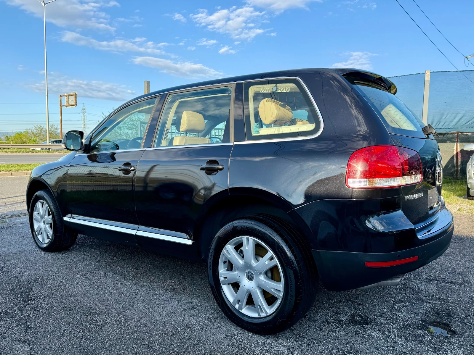 VW Touareg 3.0 TDI ФЕЙС/АВТОМАТ/НАВИ/КОЖА - изображение 6