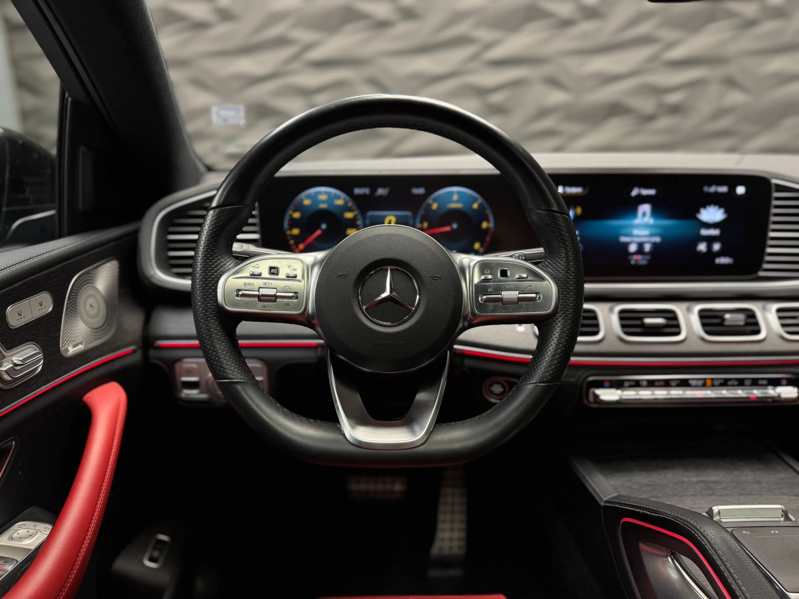 Mercedes-Benz GLE 400 d 4Matic AMG* Navi* Camera* 360 - изображение 6
